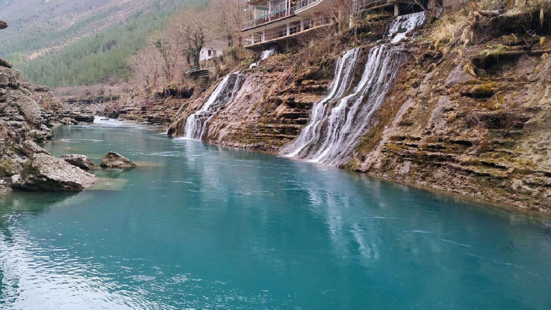 cascada 4