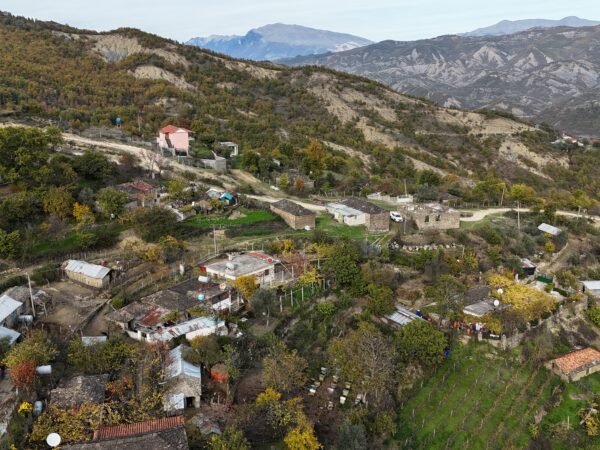 VILLAGE KOMARAK