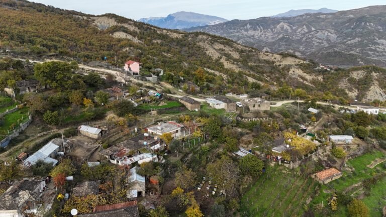 VILLAGE KOMARAK — photo 3
