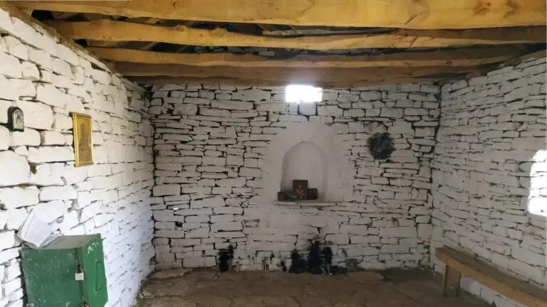 CHURCH OF ST. CHRISTOPHER – MALESHOVË — photo 1