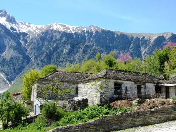 VILLAGE LIMAR
