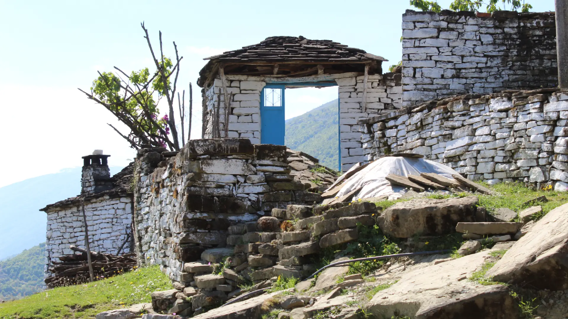 VILLAGE MBREZHDAN