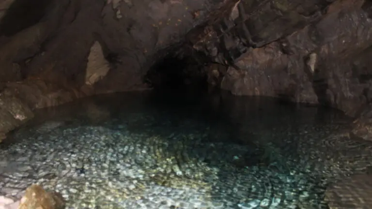 PETRANIK CAVE — photo 4