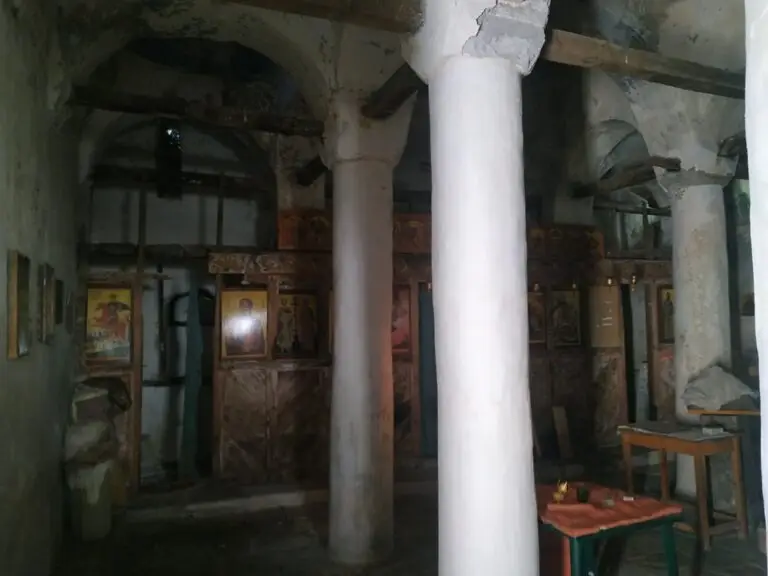 SAINT NICOLAS CHURCH – ARGOVE — photo 2