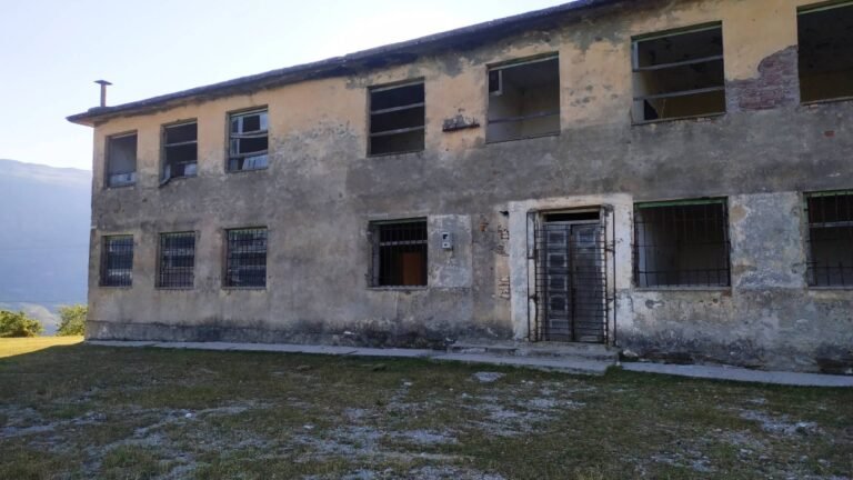 VILLAGE TOLAR — photo 4